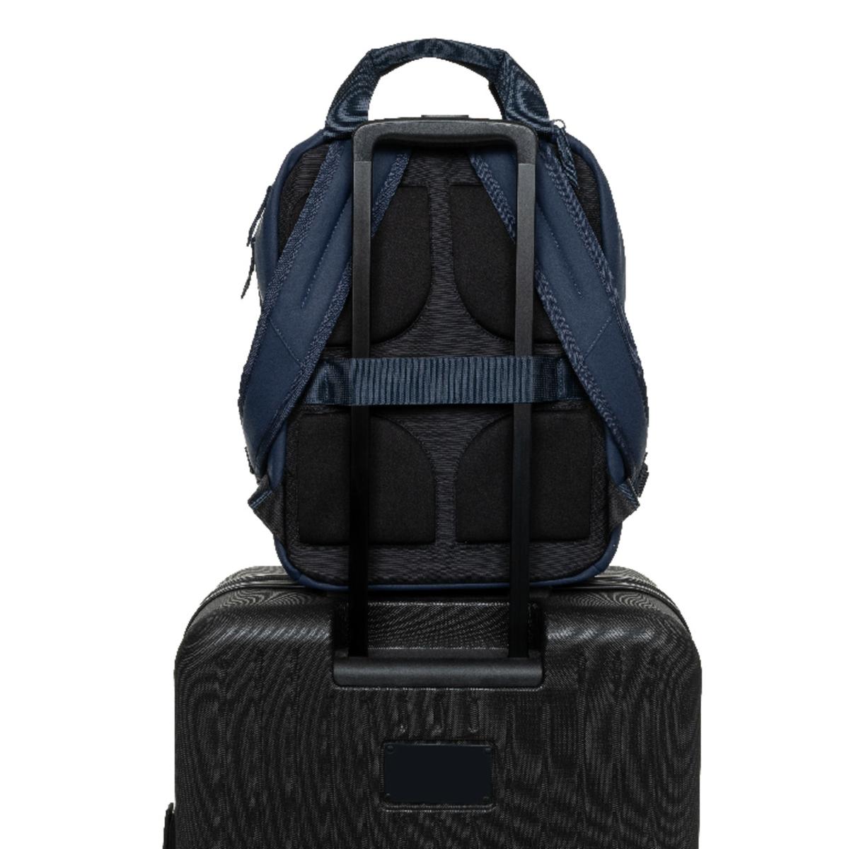 product/e/a/eastpak-ek0a5bhu4z1-cnnct-f-matte-admiral-9.jpg
