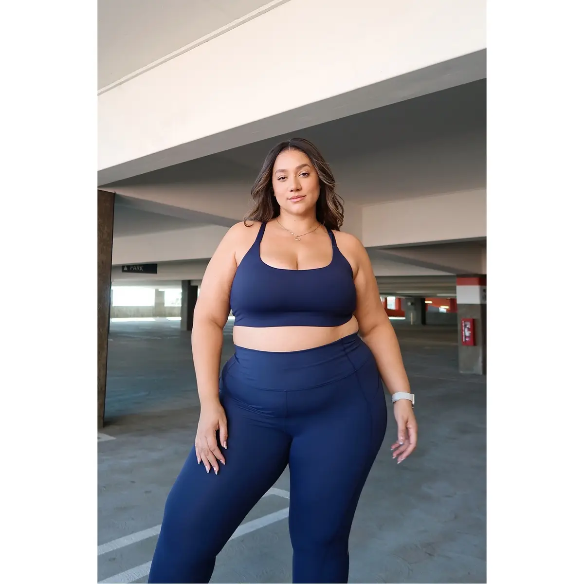 product/f/a/fabletics_ba2355231-4846_deep-navy_4.jpg