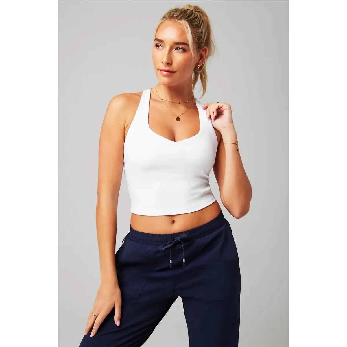 product/f/a/fabletics_tk2458598-3570_classic-white_2.jpg