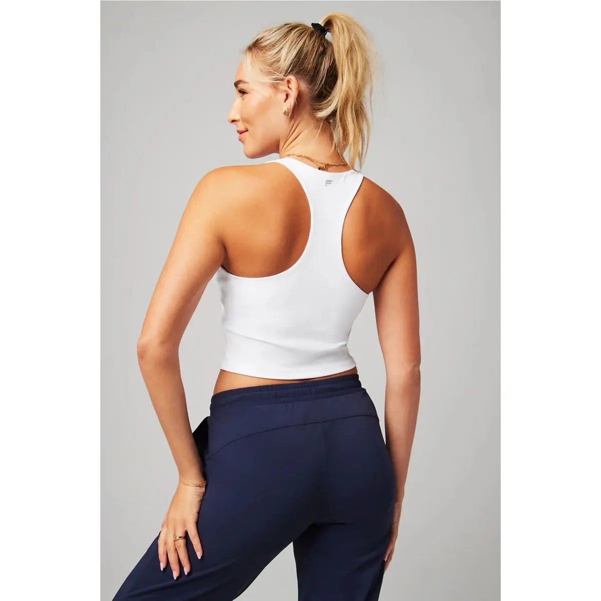 product/f/a/fabletics_tk2458598-3570_classic-white_3.jpg