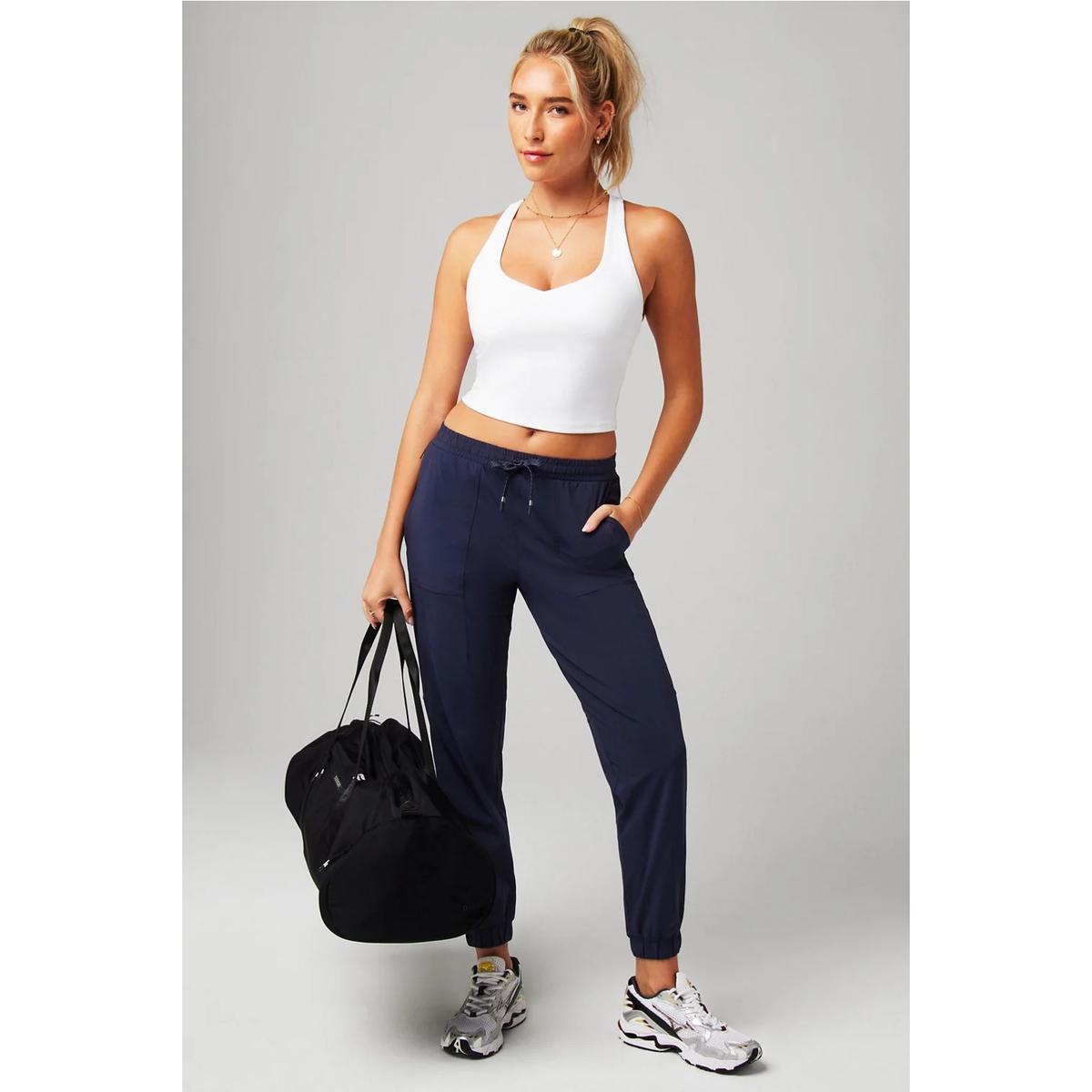 product/f/a/fabletics_tk2458598-3570_classic-white_4.jpg