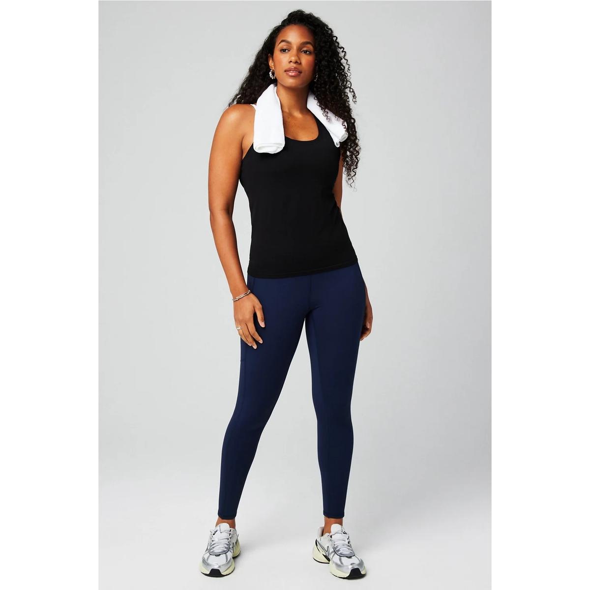 product/f/a/fabletics_tk2459004-0001_black_3.jpg