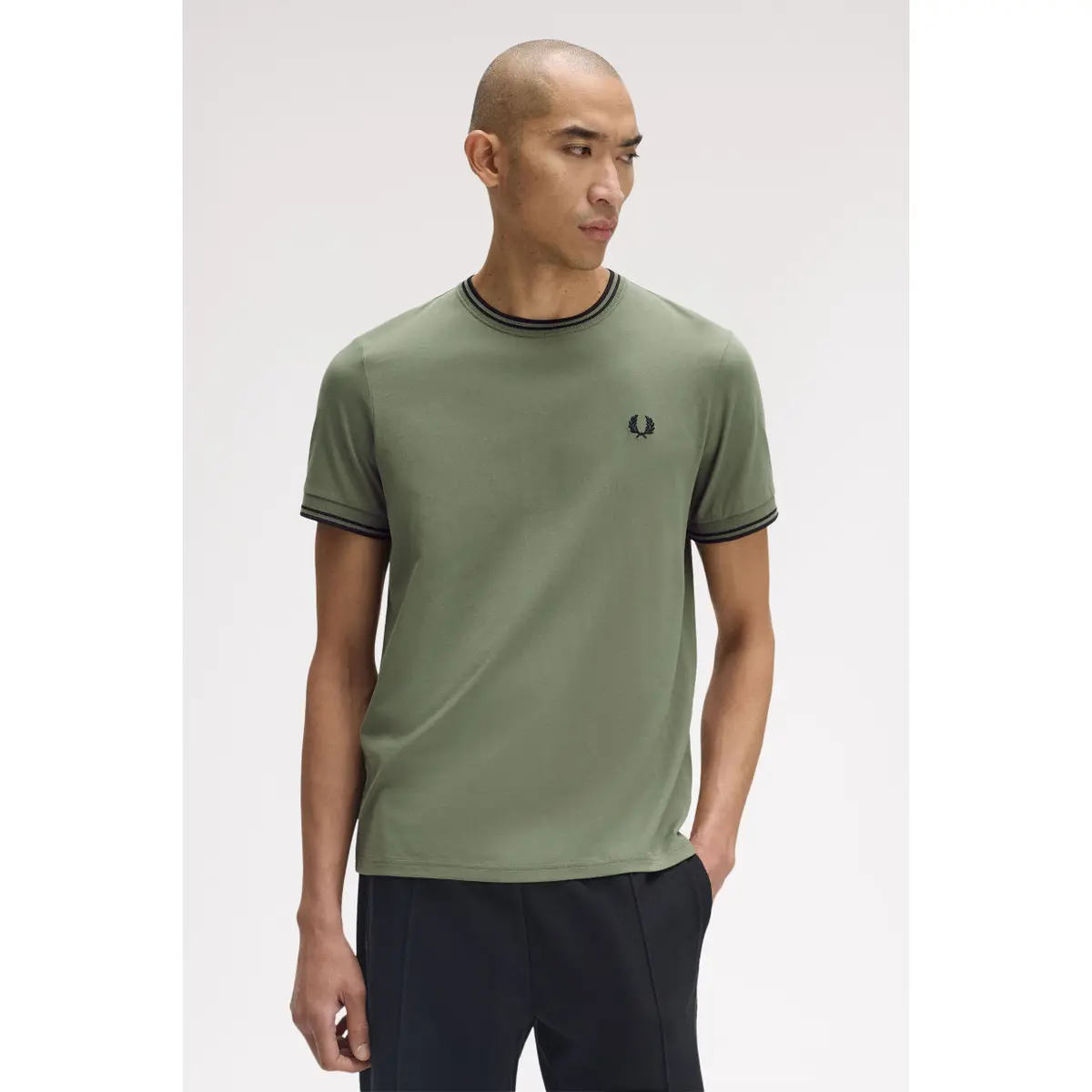 product/f/r/fred-perry_fpm1588v_z50_v2_q325_ed1.jpg