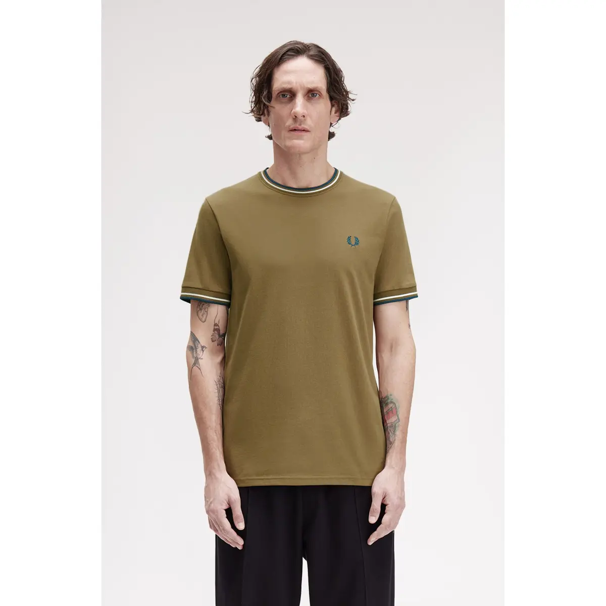 product/f/r/fred-perry_fpm1588v_z60_v2_q325_mod1_front.jpg