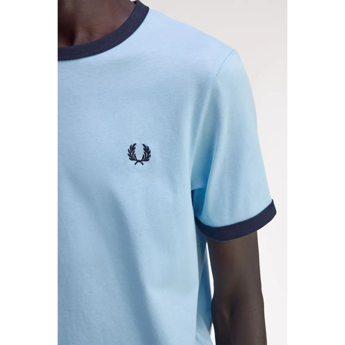 product/f/r/fred-perry_fpm3519_z94_v2_q325_ed2.jpg