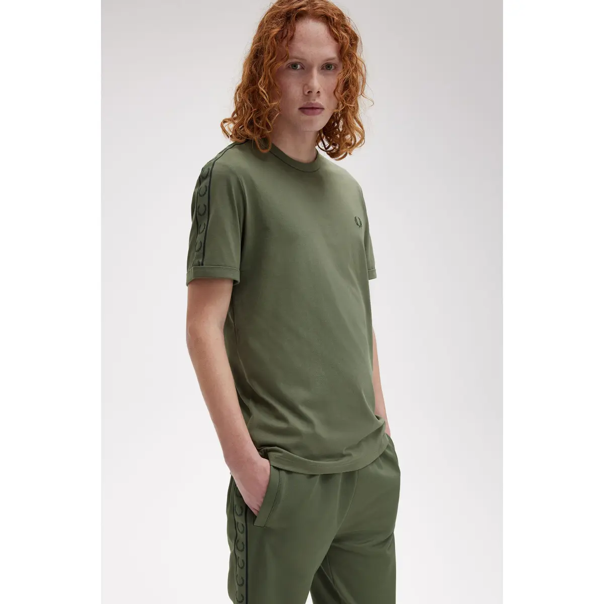 product/f/r/fred-perry_fpm4613-w49_laurel-wreath-green-nig_6.jpg