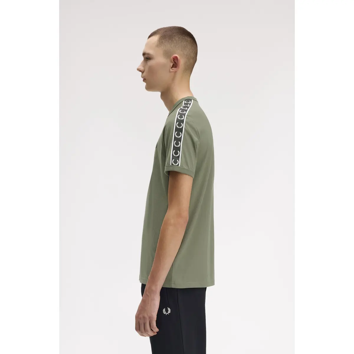product/f/r/fred-perry_fpm4613-z50_vert_4.jpg
