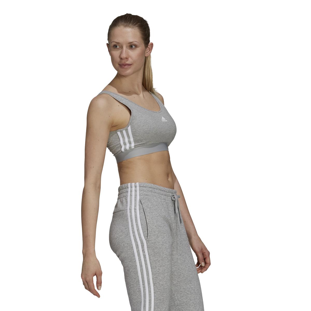 product/g/s/gs1357_app_on-model_walking_white.jpg