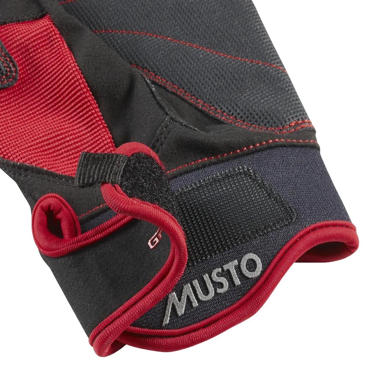product/m/u/musto-86119-169-true-red-2.jpg