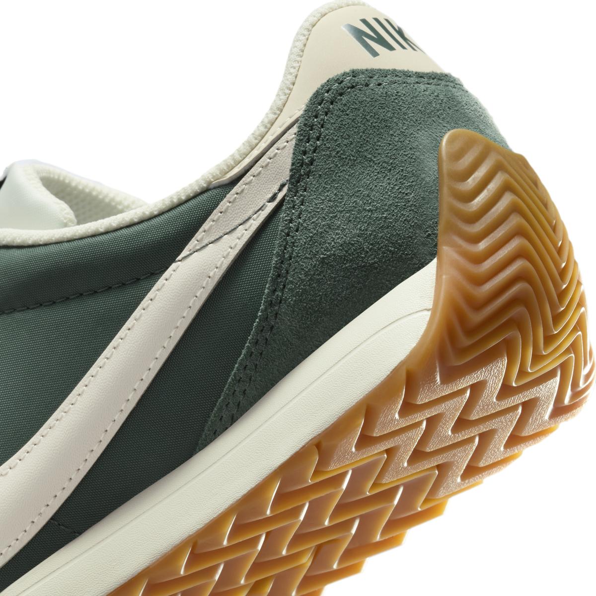 product/n/i/nike-hm4771-300-vintage-green-pale-ivory-gum-light-brown-3.jpg