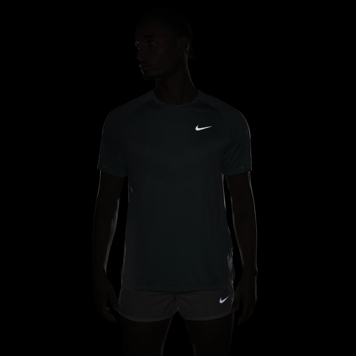 product/n/i/nike-hv5203-017-cannon-reflective-silv-9.jpg
