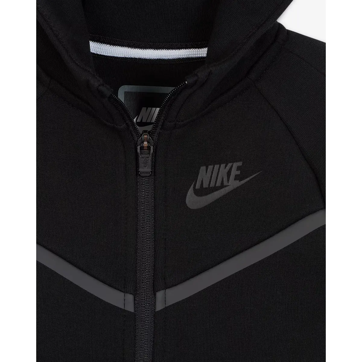 product/n/i/nike_66m880-023_black_3.jpg