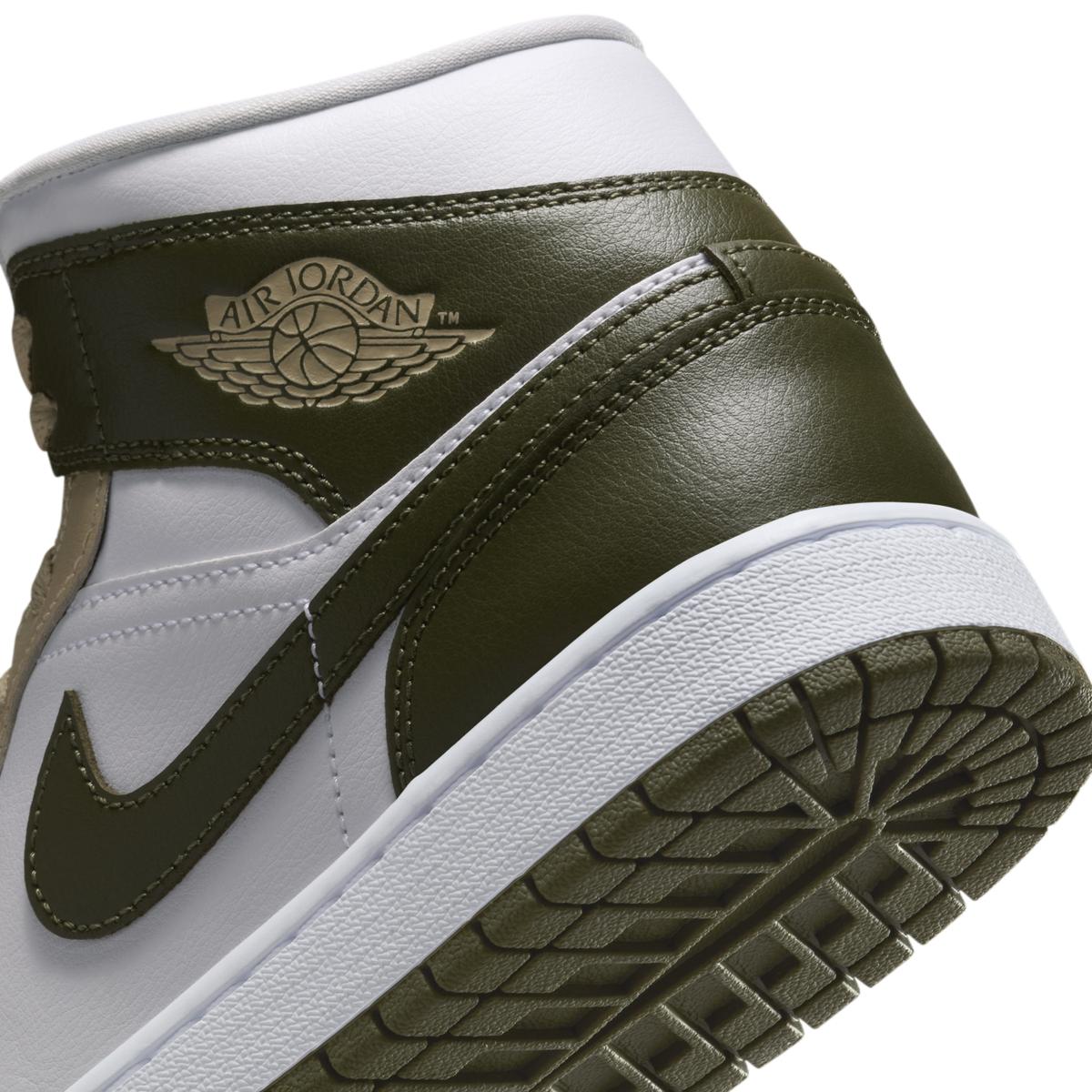 product/n/i/nike_bq6472-120_white-medium-olive-rattan_1.jpg