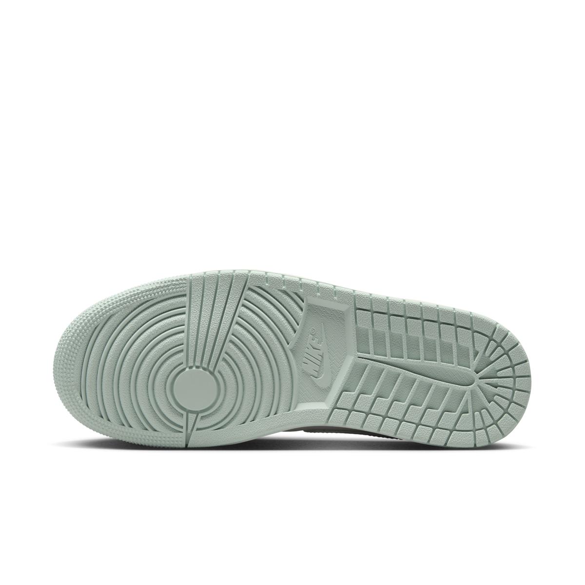 product/n/i/nike_bq6472-134_sail-neutral-grey-igloo-coconut-milk_2.jpg