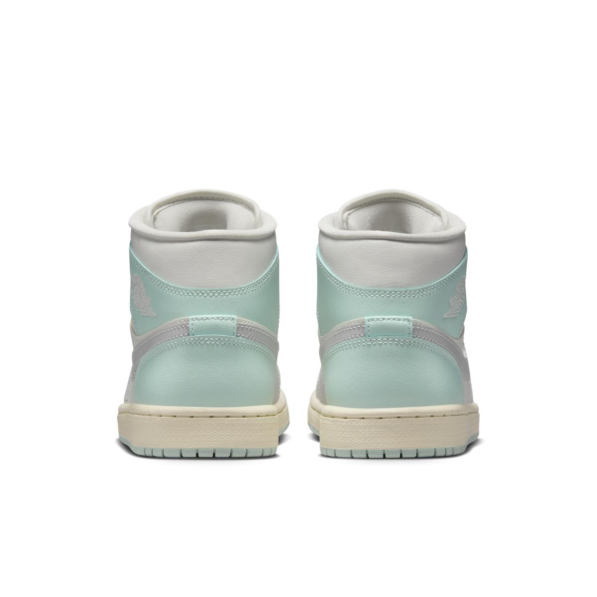 product/n/i/nike_bq6472-134_sail-neutral-grey-igloo-coconut-milk_7.jpg