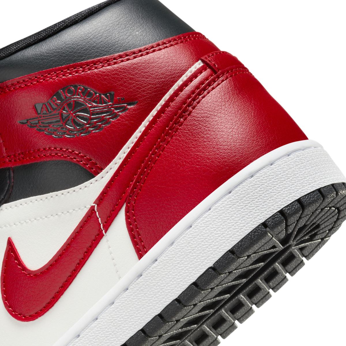 product/n/i/nike_bq6472-160-phsyd002.jpg