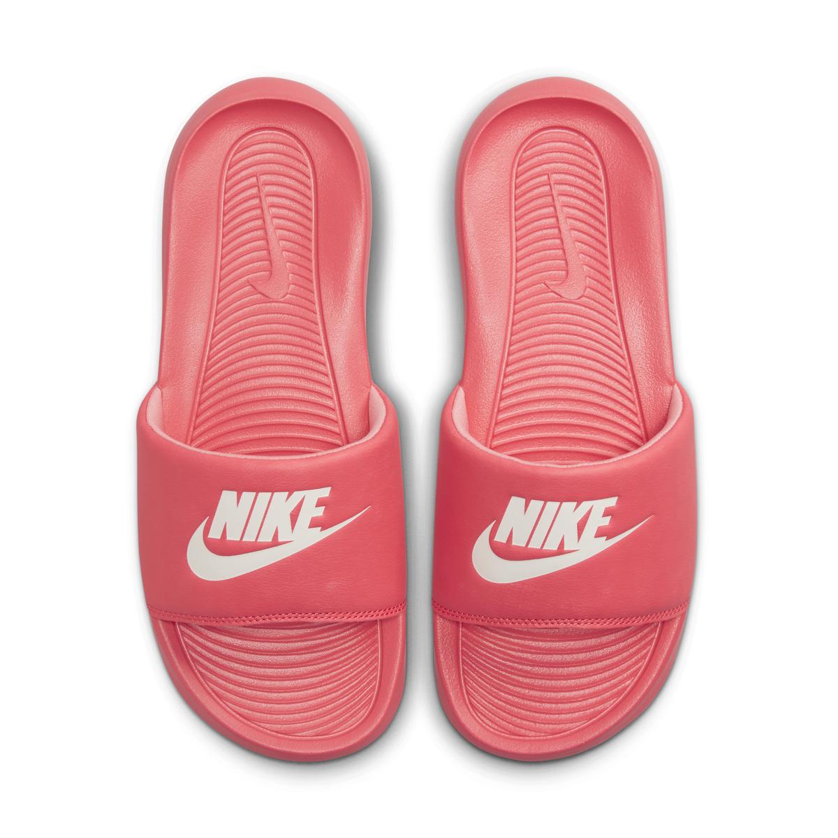 product/n/i/nike_cn9677-802_e_prem.jpg