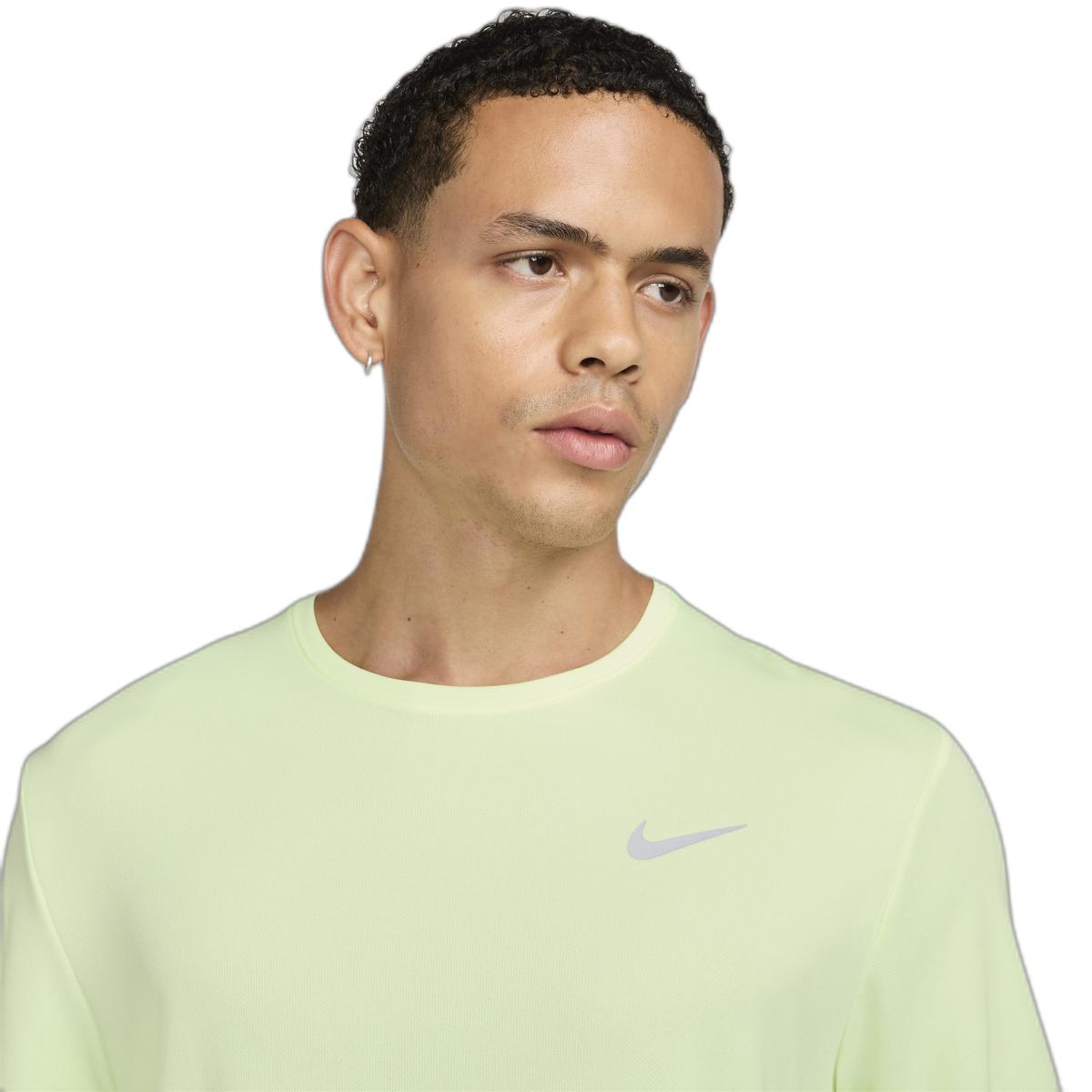 product/n/i/nike_dv9315-701_barely-volt-reflective-silv_2.jpg