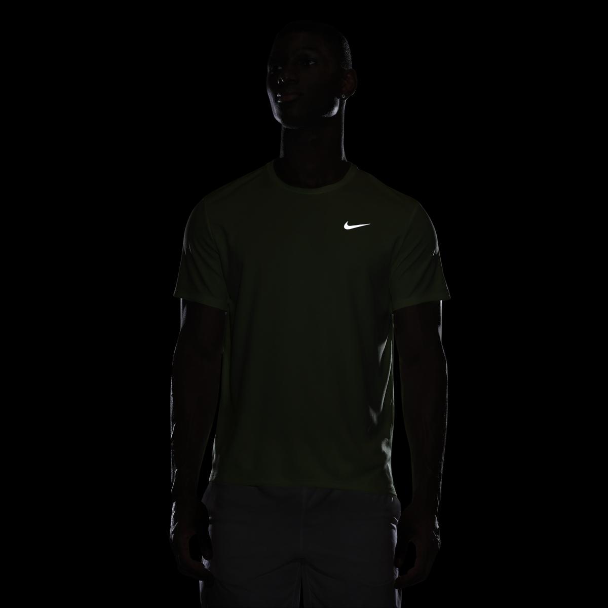product/n/i/nike_dv9315-701_barely-volt-reflective-silv_5.jpg