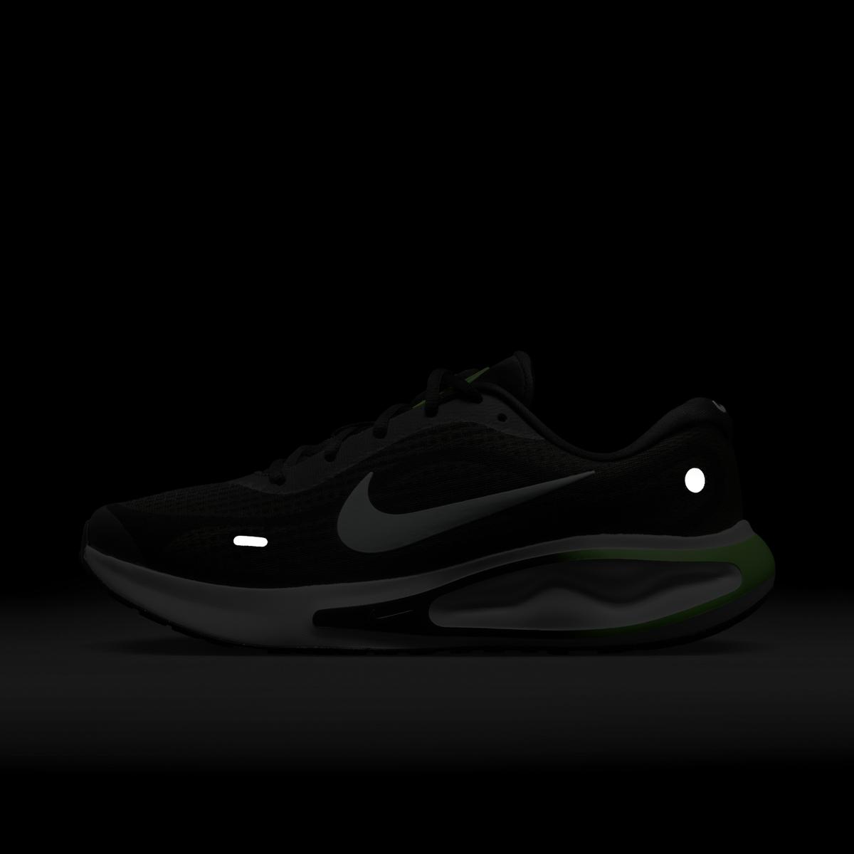 product/n/i/nike_fn0228-007_black-white-green-strike-green-shock_5.jpg