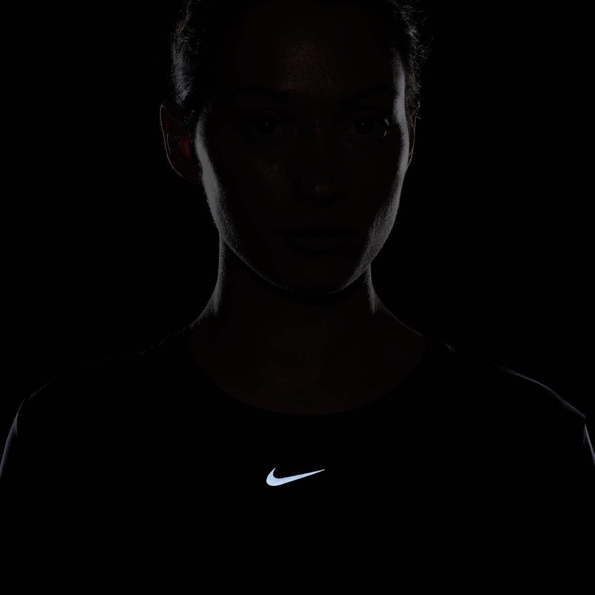 product/n/i/nike_fn2798-010-phsym004.jpg