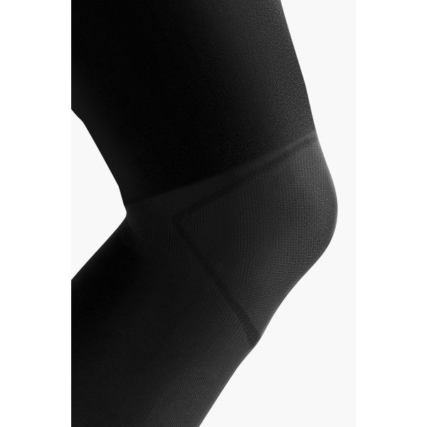 product/r/e/recovery-pro-tights-black-w9795g-m-model-web-cu-2.jpg
