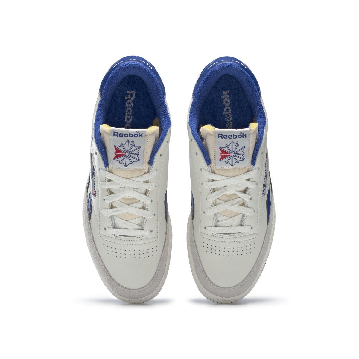 product/r/e/reebok-classics_fw4863_2_footwear_photography_top_portrait_view_white_000.jpg