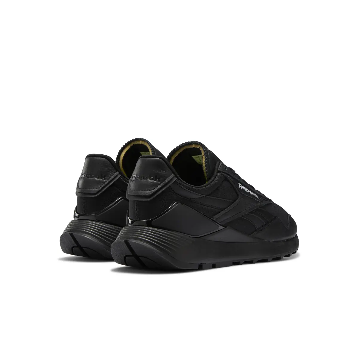 product/r/e/reebok-classics_h68650_6_footwear_photography_back_lateral_top_view_white_000.jpg