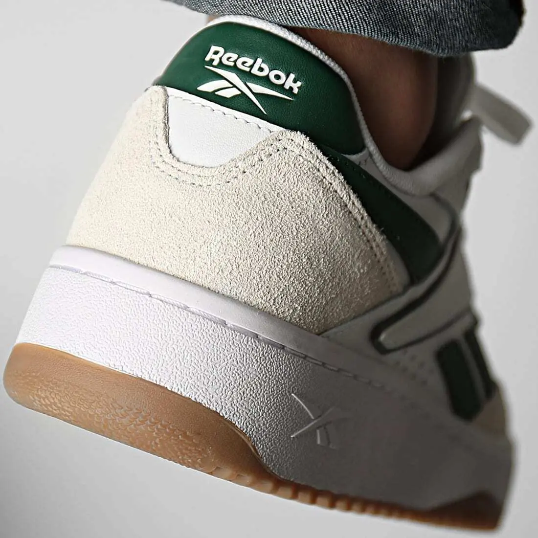 product/r/e/reebok_100205047_ftwrwhite-darkgreen-gum4_6.jpg