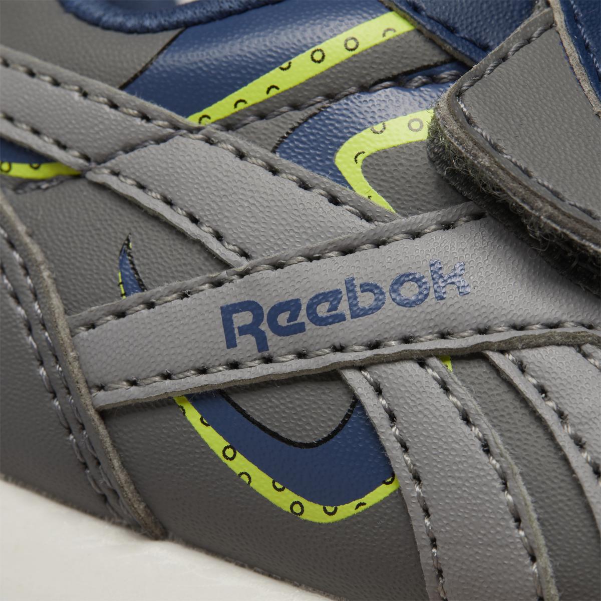 product/r/e/reebok_gw7761_8_footwear_photography_detail_view_2_white_000.jpg
