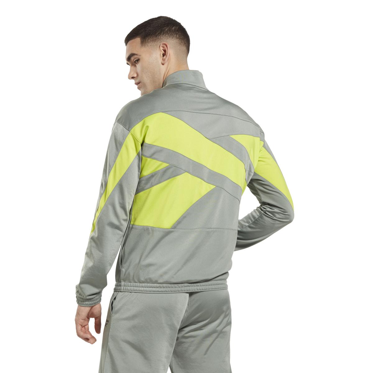 product/r/e/reebok_hr3052_3_apparel_on_model_back_view_white.jpg