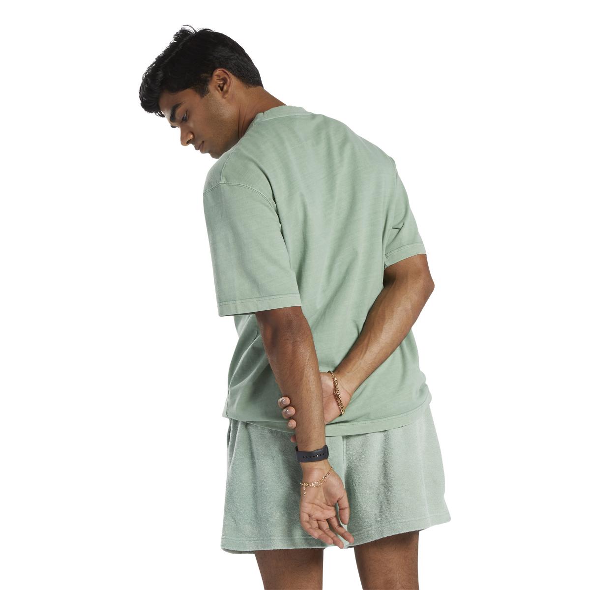 product/r/e/reebok_hr5103_4_apparel_on_model_back_view_white.jpg