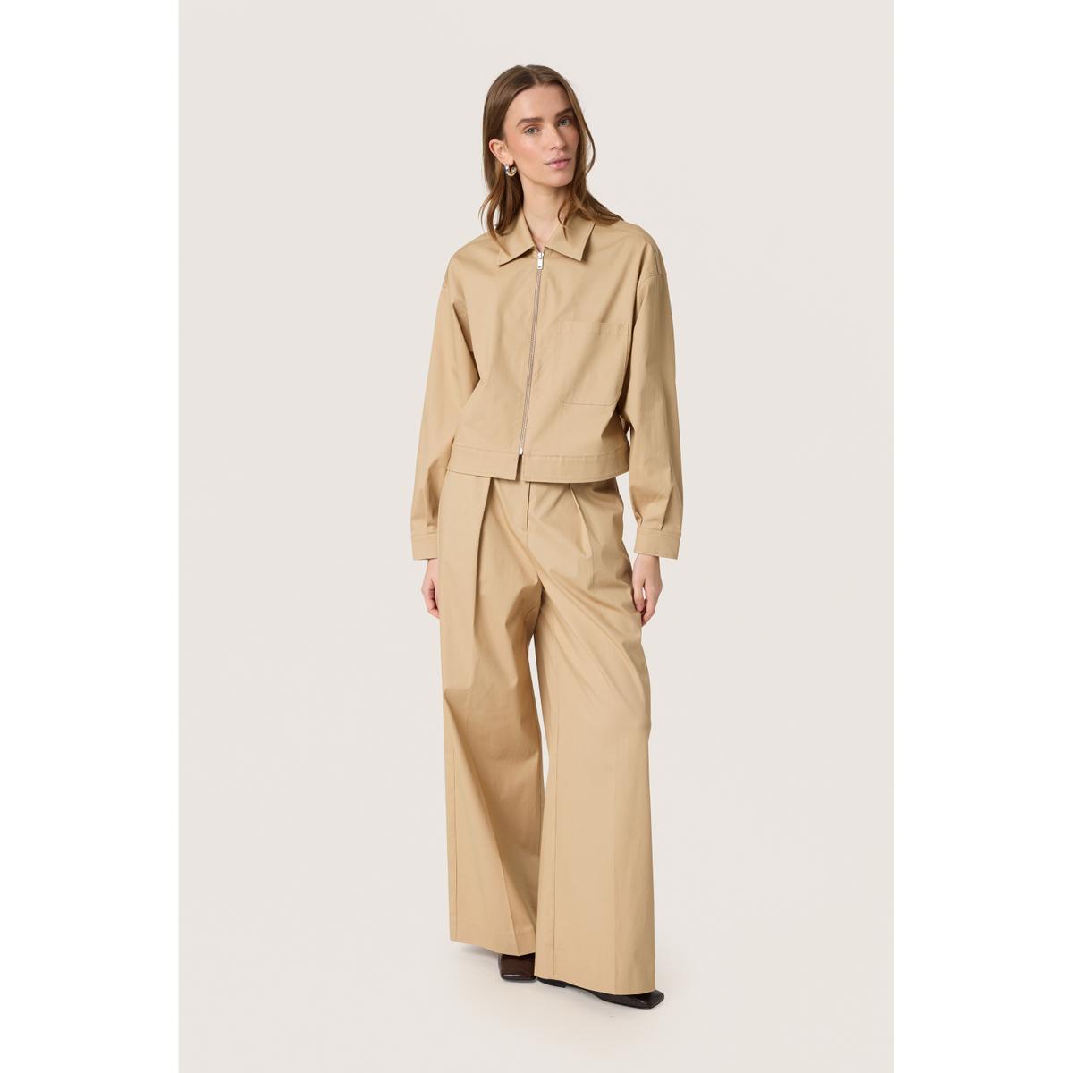 product/s/o/soaked-in-luxury_30408211-151114_3.jpg