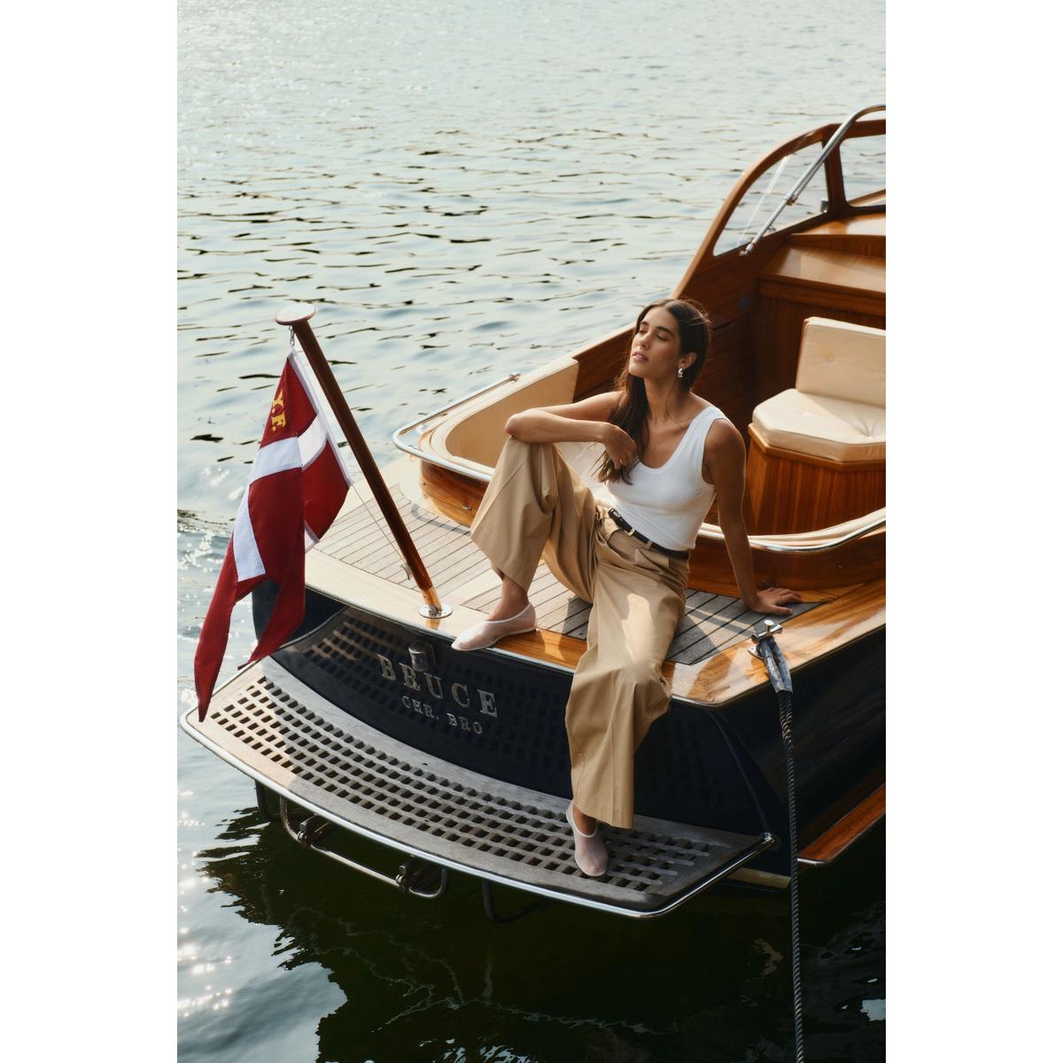 product/s/o/soaked-in-luxury_30408232-151114_6.jpg
