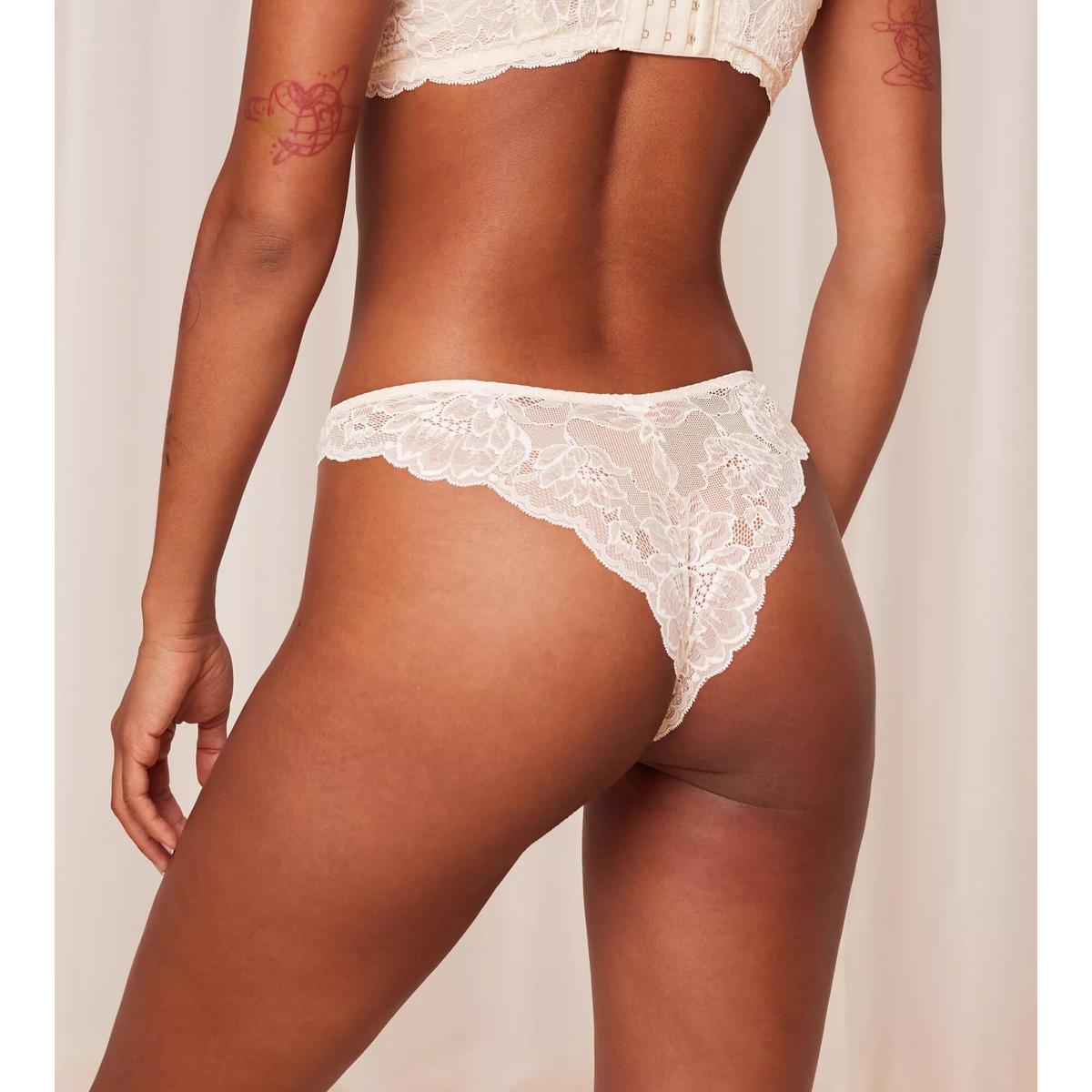 product/t/r/triumph_10218286-6720_creamy-dream_3.jpg