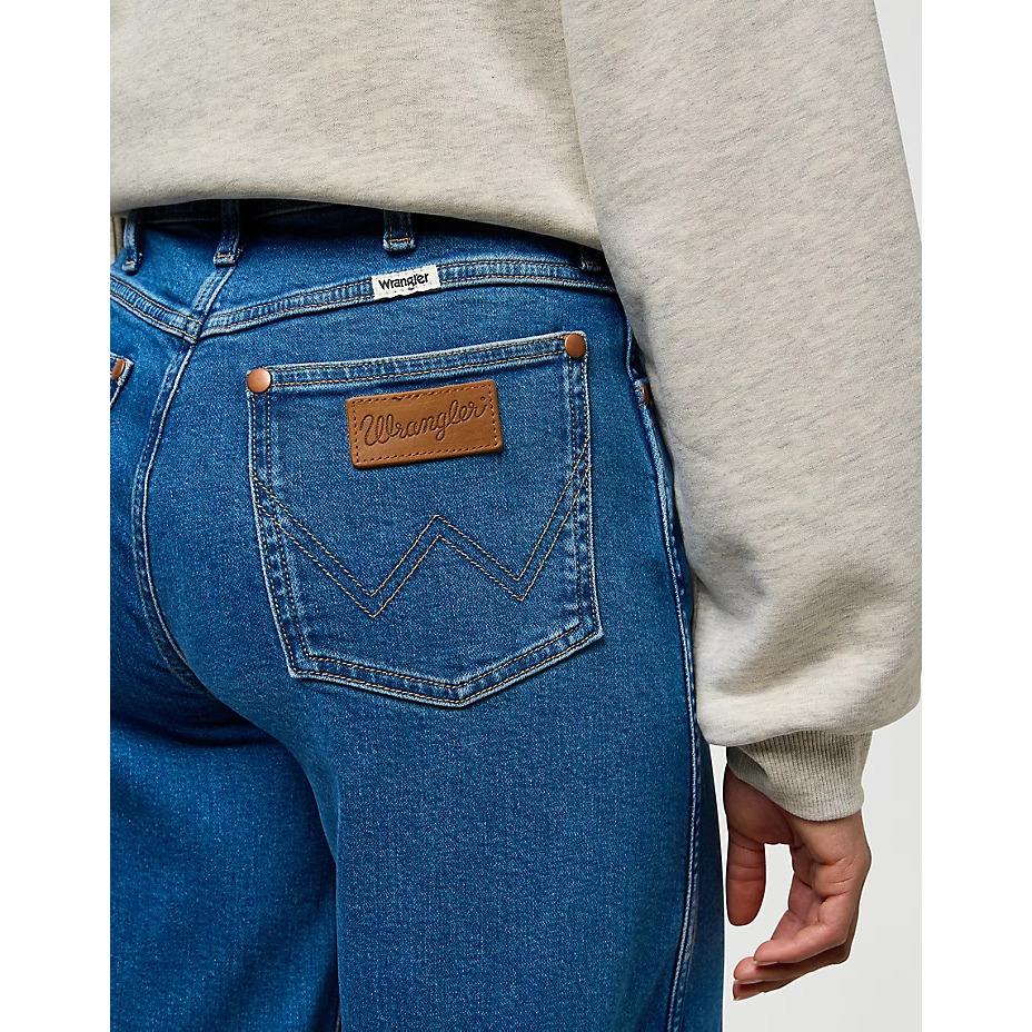 product/w/r/wrangler-112371190-black-7.jpg