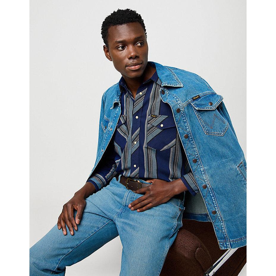 product/w/r/wrangler-112371432-vintage-blue-11.jpg