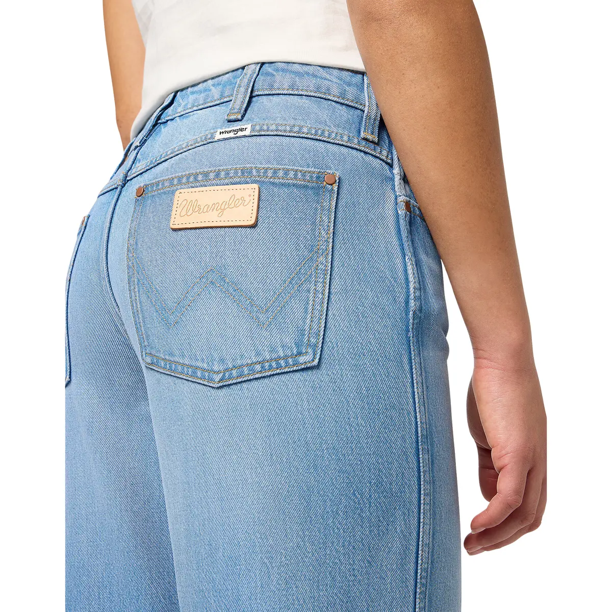 product/w/r/wrangler_112352329_betty-blue_2.jpg