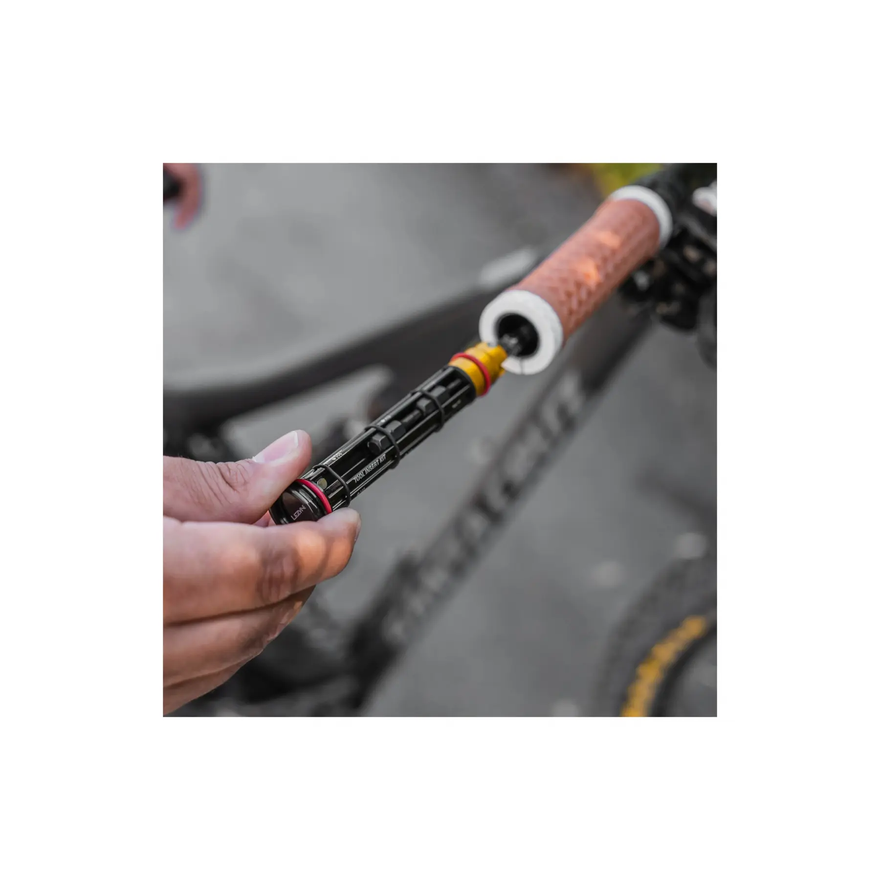 Velo Store - UK LEZYNE Tubeless insertion tool Lezyne L | Extra 10% off with Subscription, Postage £16.79 to UK Fedex.