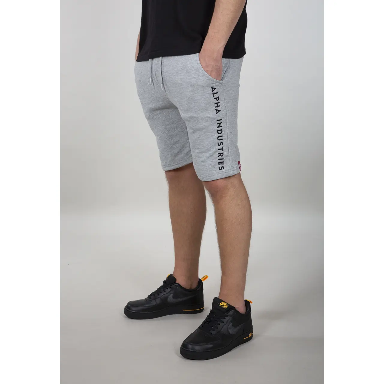 Short Alpha Industries AI