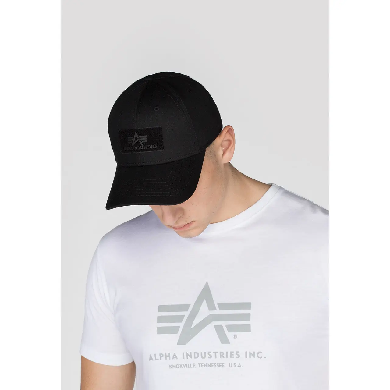 4260423658066 - Basecap mit Label-Badge Modell VLC