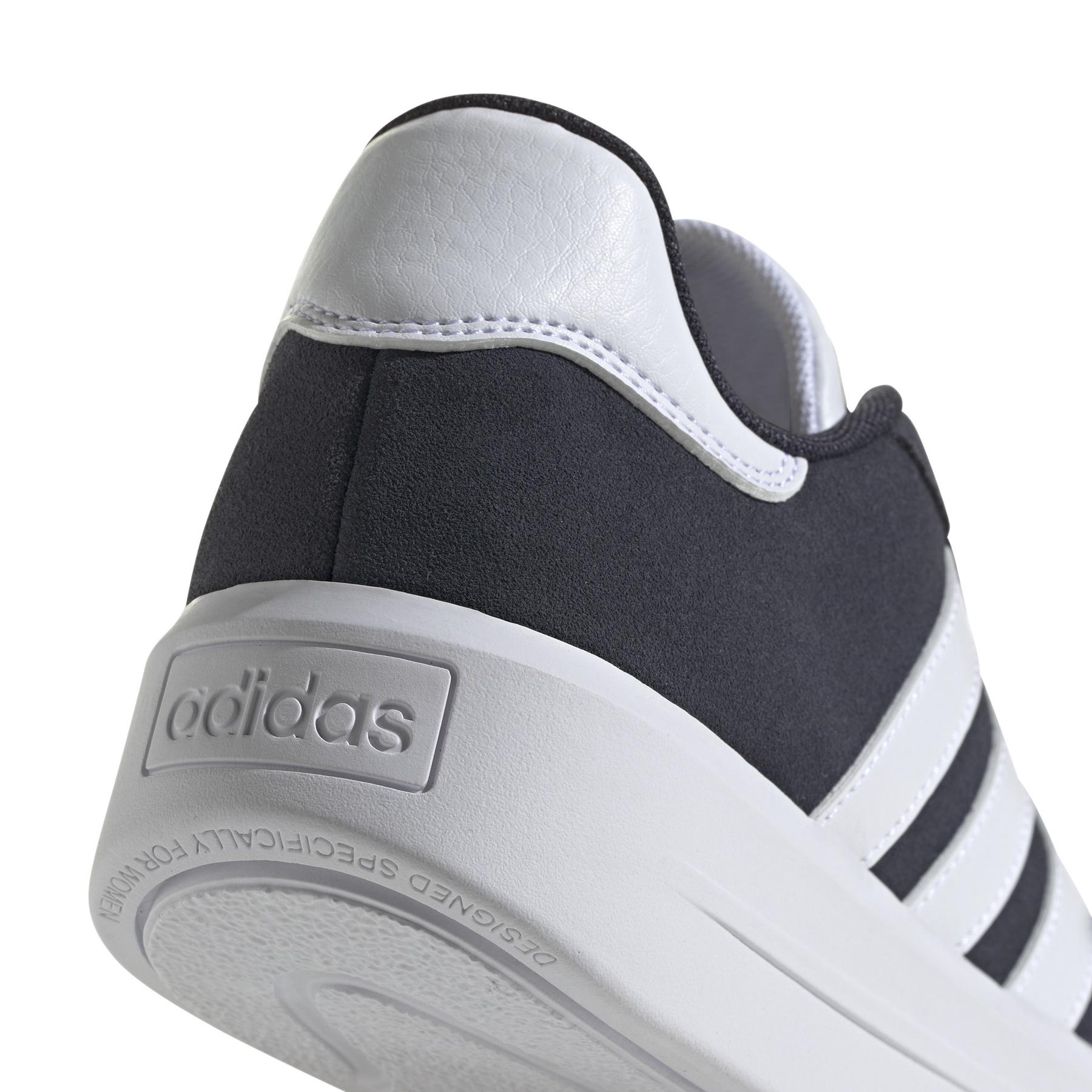 product/2/0/2025_10_adidas_ig8613_9_footwear_photography_detail_view_2_white.jpg
