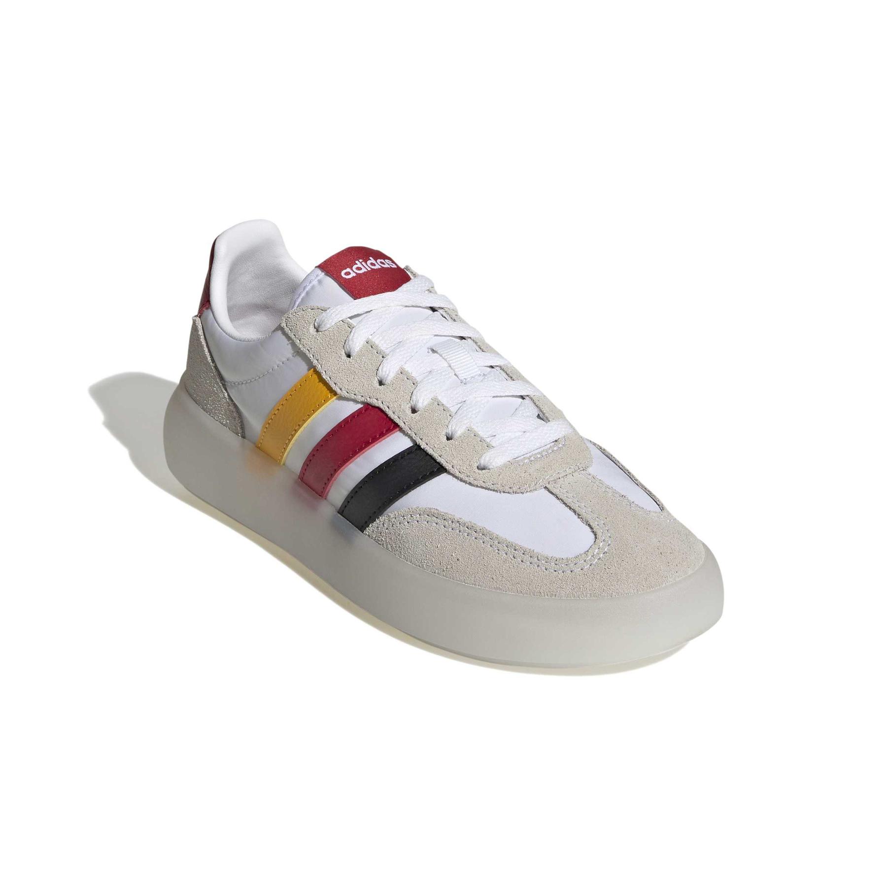 product/2/0/2025_11_12_adidas_hq9462_5_footwear_photography_front_lateral_top_view_white.jpg