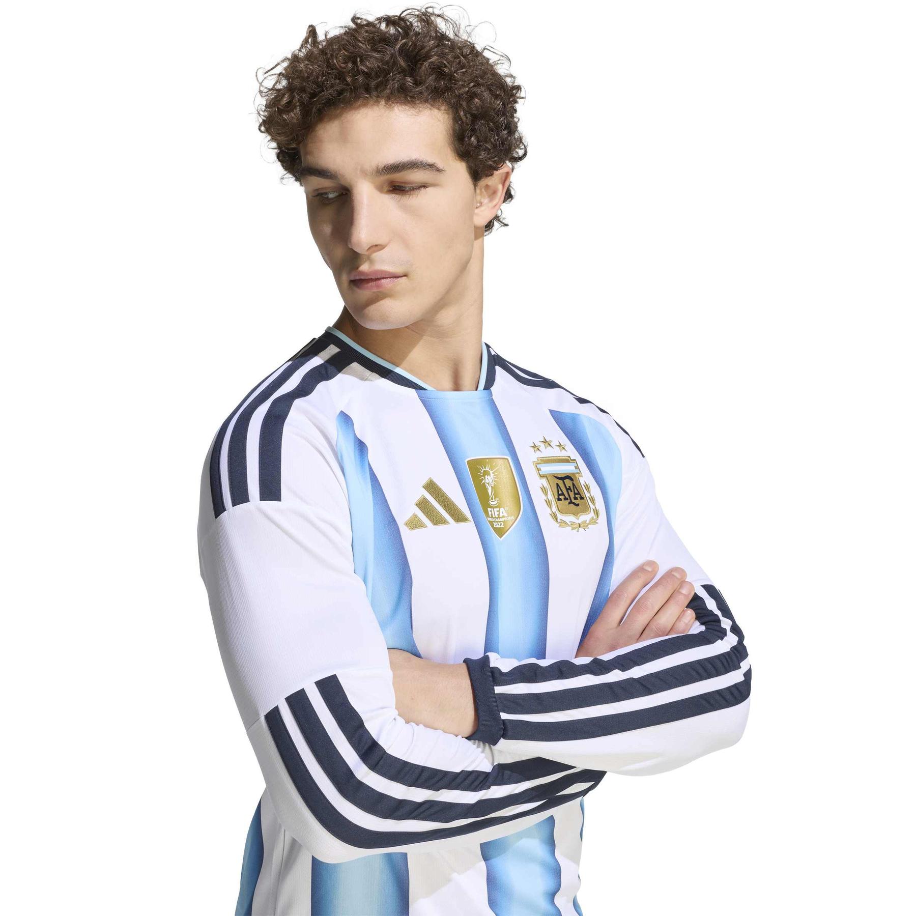 product/2/0/2025_11_12_adidas_ka8126_7_apparel_on_model_detail_view_1_white.jpg