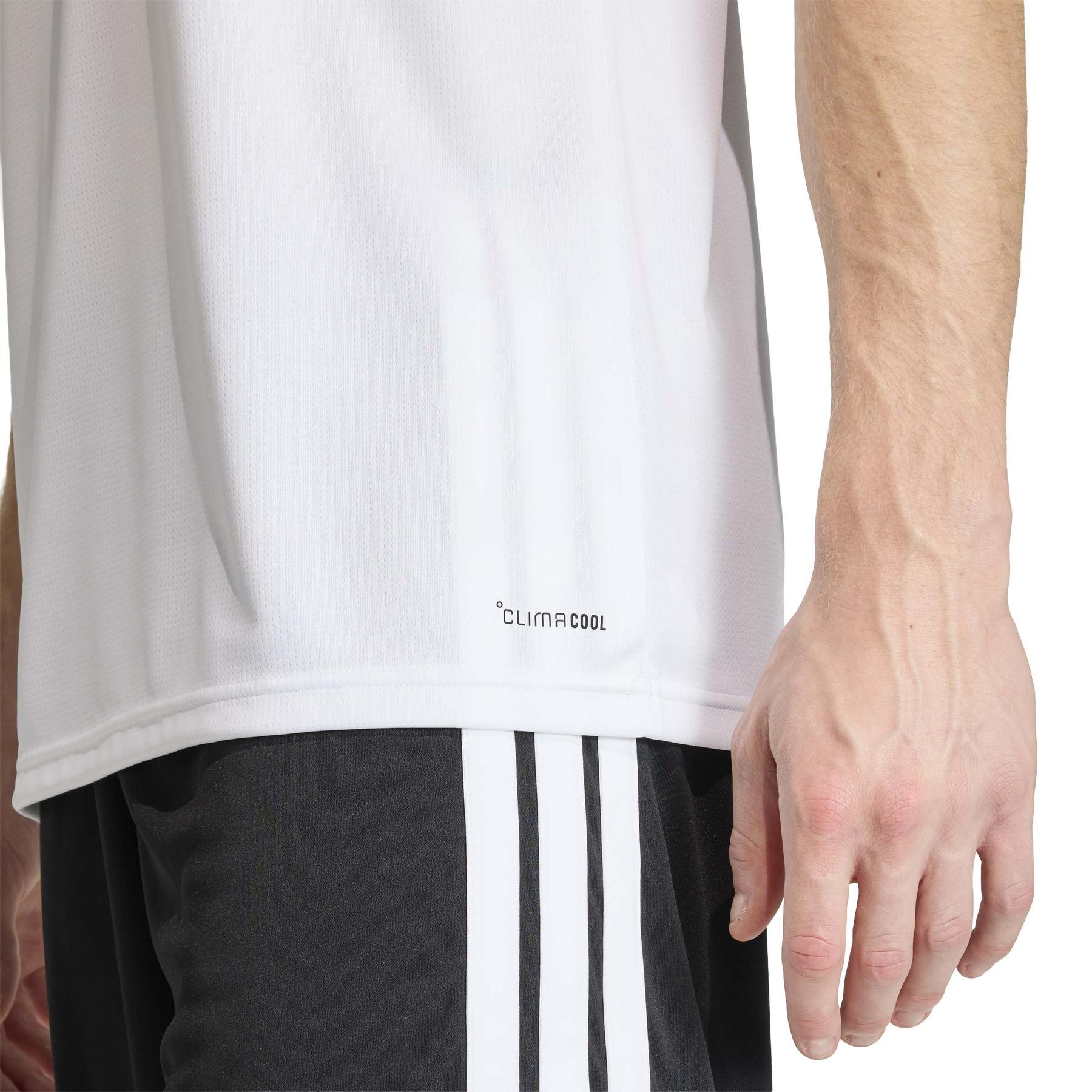 product/2/0/2025_11_12_adidas_kd8363_8_apparel_on_model_detail_view_2_white.jpg
