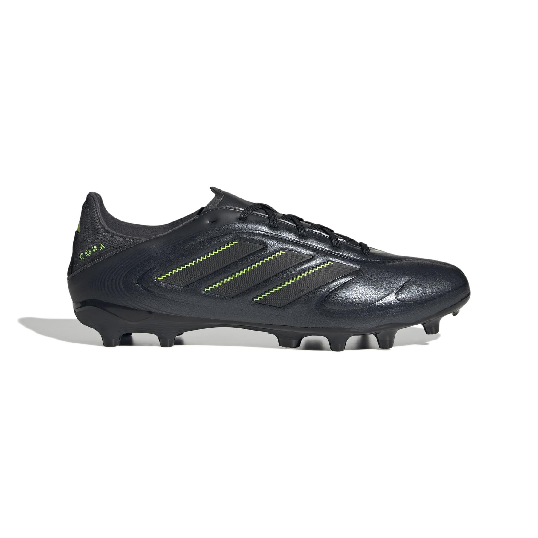 product/2/0/2025_adidas_jh6300_1_footwear_photography_side_lateral_center_view_white.jpg