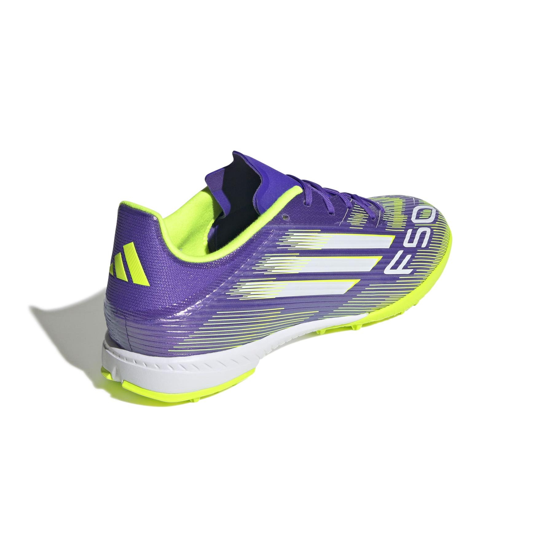 product/2/0/2025_adidas_jh7724_6_footwear_photography_back_lateral_top_view_white.jpg