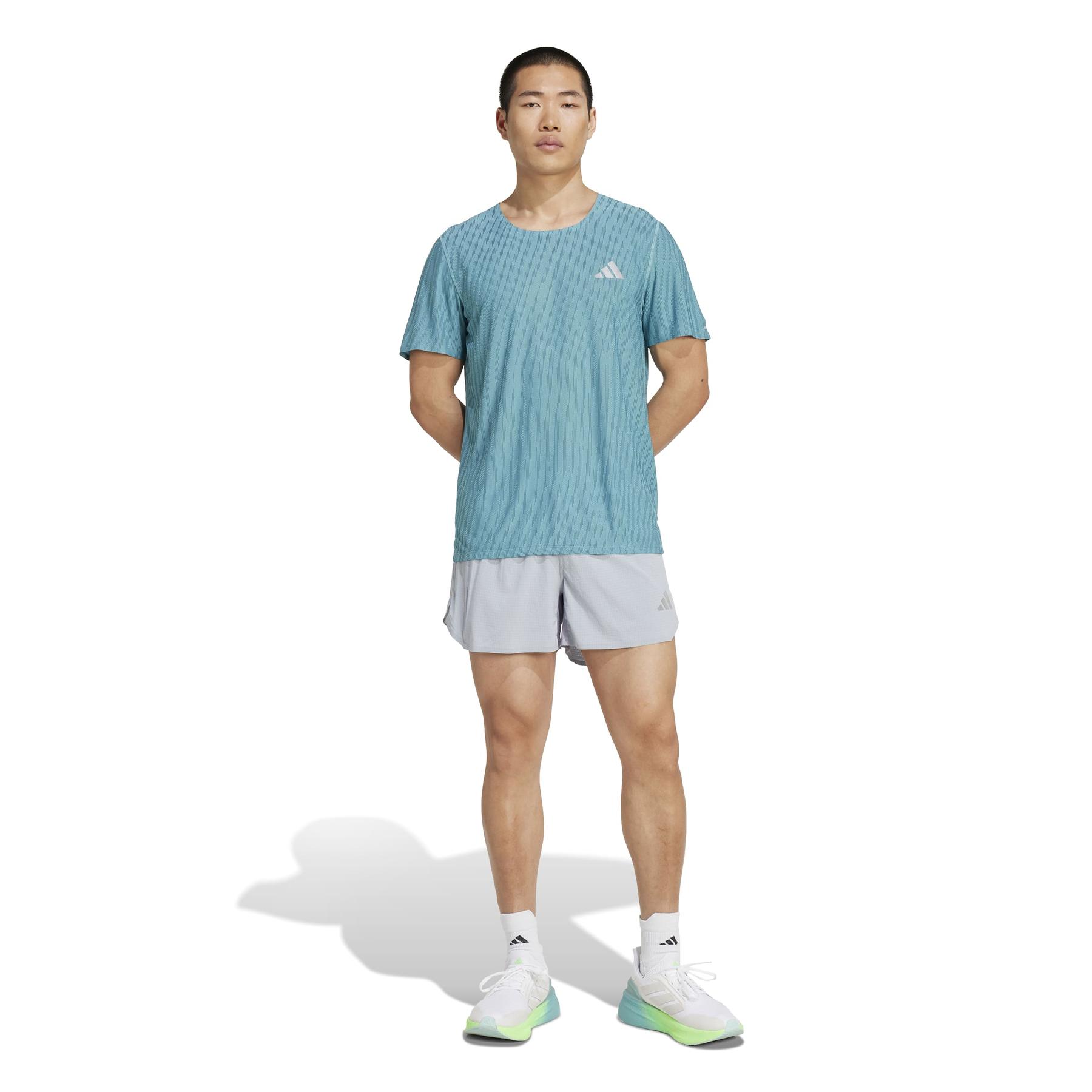 product/2/0/2025_adidas_jp3851_5_apparel_on_model_standard_outfit_view_white.jpg