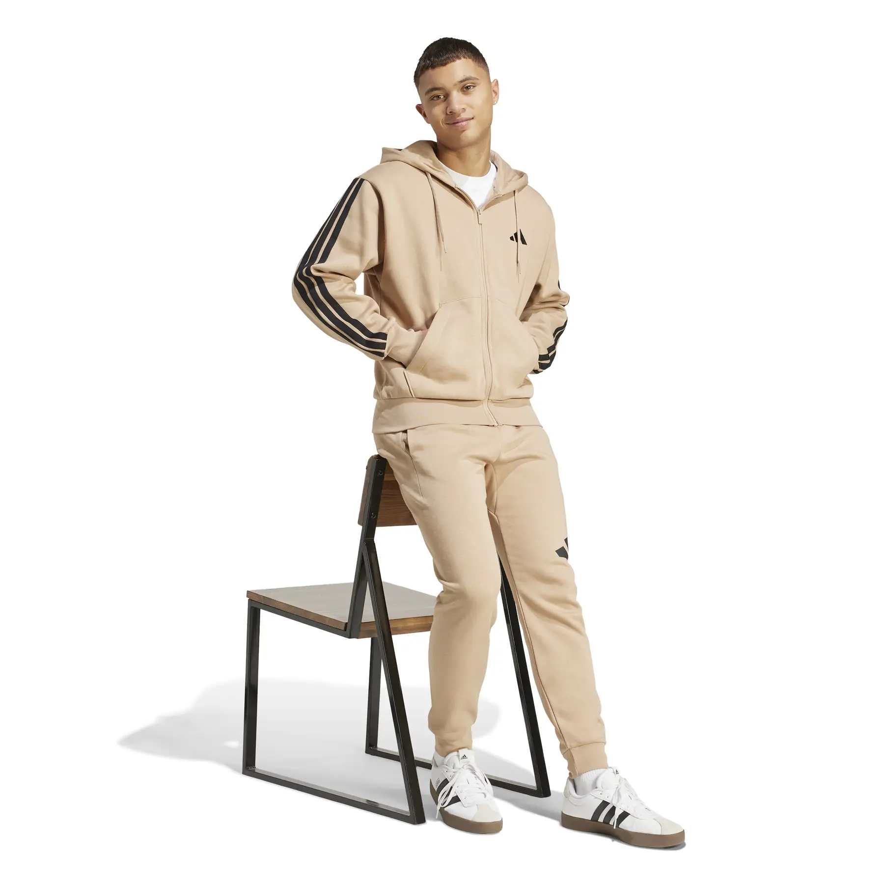 Full zip hoodie adidas Essentials | Foot-Store
