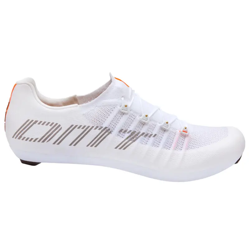 Velo Store - UK Cycling shoes DMT Pogi's | Extra 10% off with Subscription, Postage £16.79 to UK Fedex.